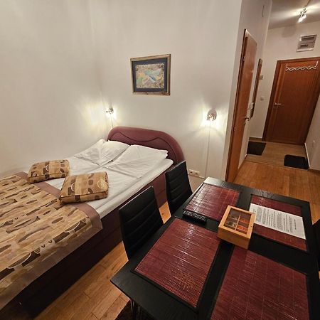 Apartments Rapid Яхорина Екстериор снимка