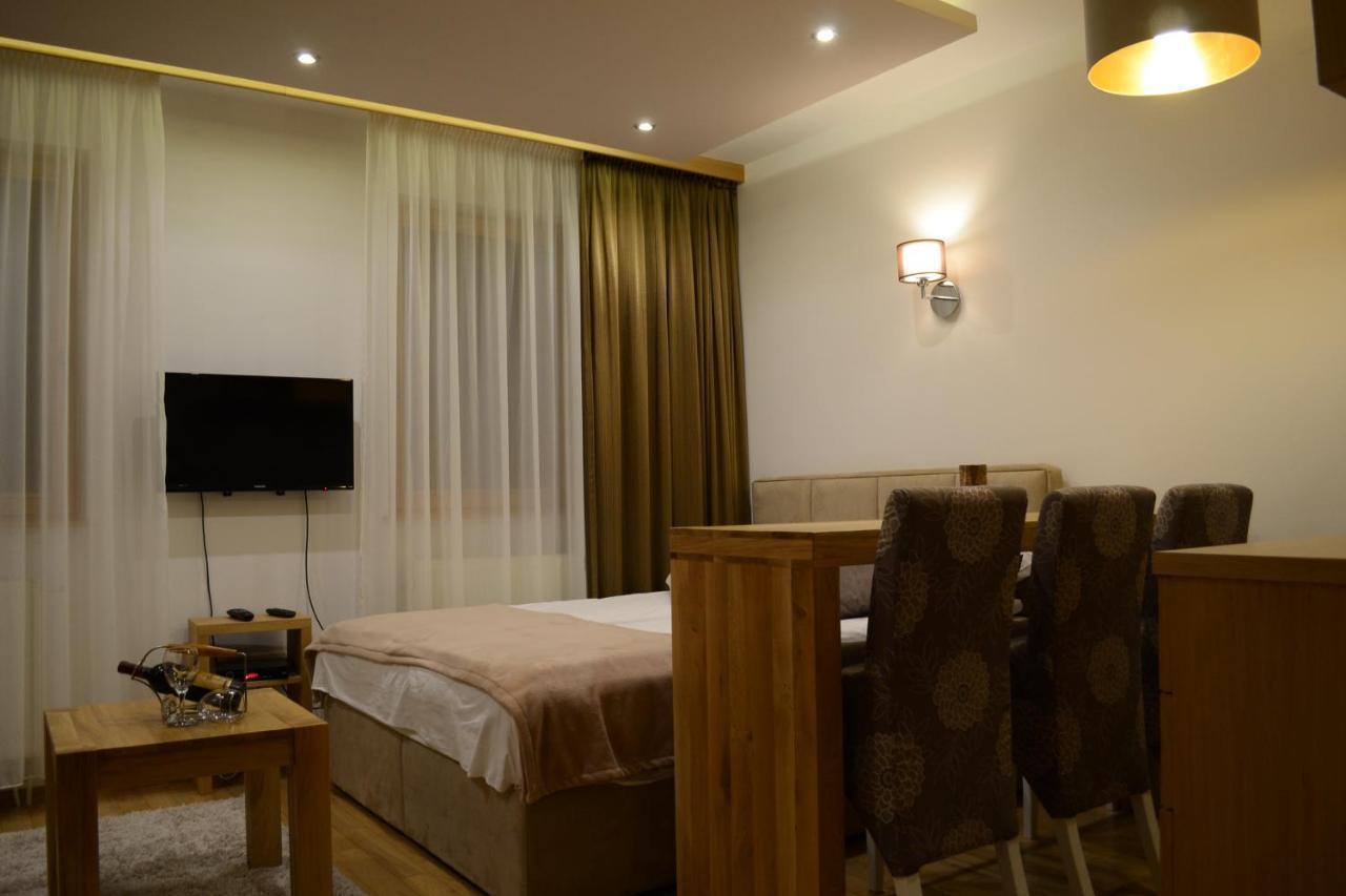 Apartments Rapid Яхорина Екстериор снимка