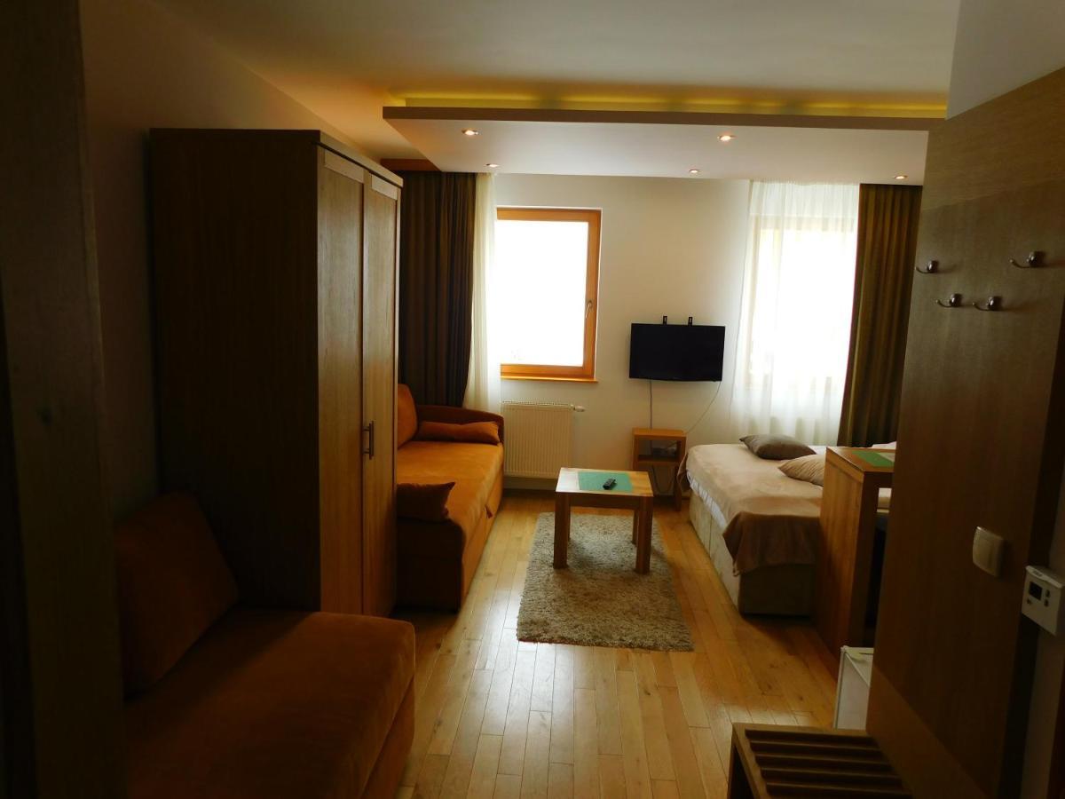 Apartments Rapid Яхорина Екстериор снимка