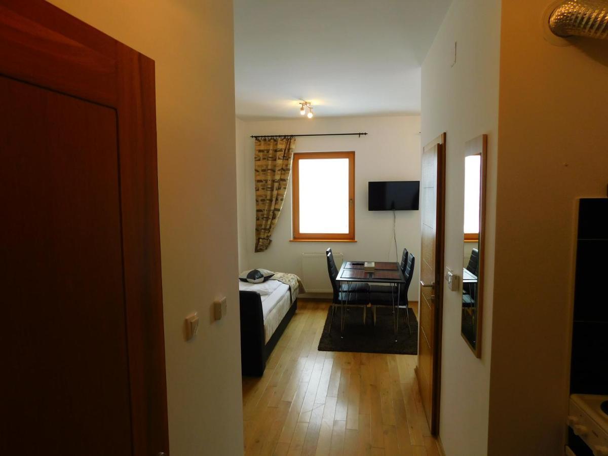 Apartments Rapid Яхорина Екстериор снимка