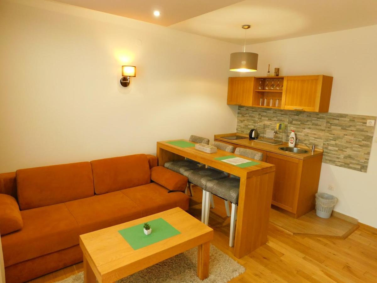 Apartments Rapid Яхорина Екстериор снимка