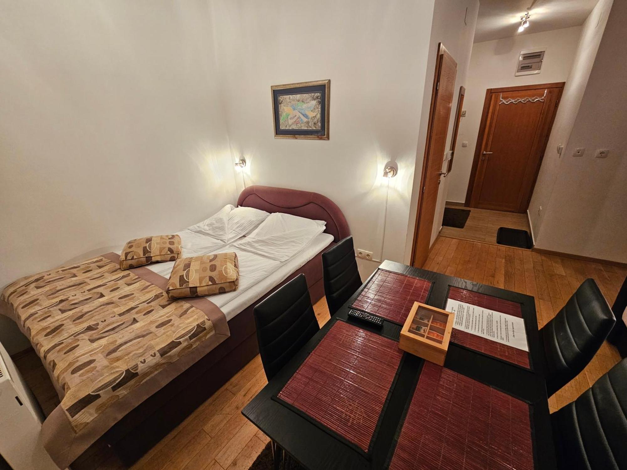 Apartments Rapid Яхорина Екстериор снимка