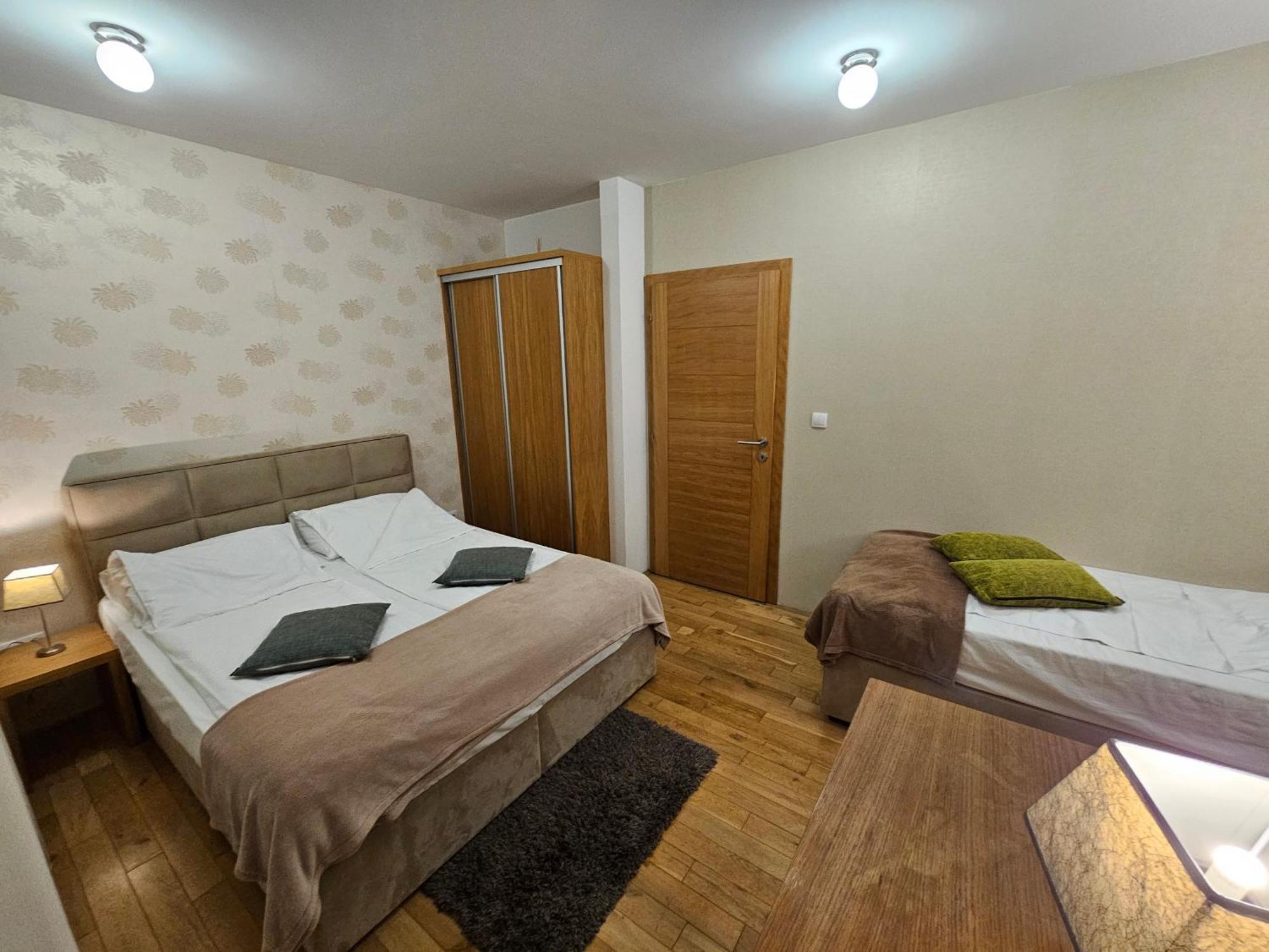 Apartments Rapid Яхорина Екстериор снимка