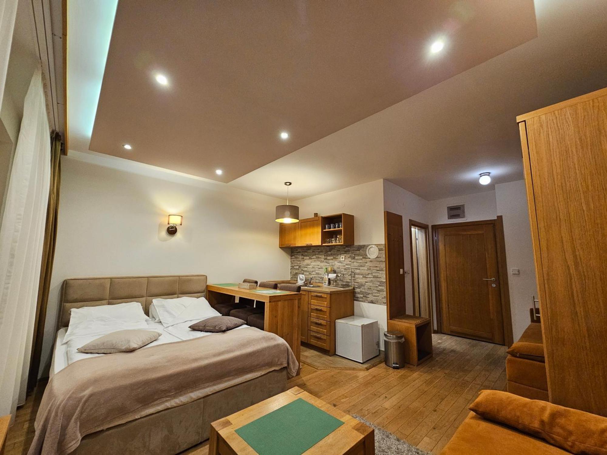 Apartments Rapid Яхорина Екстериор снимка