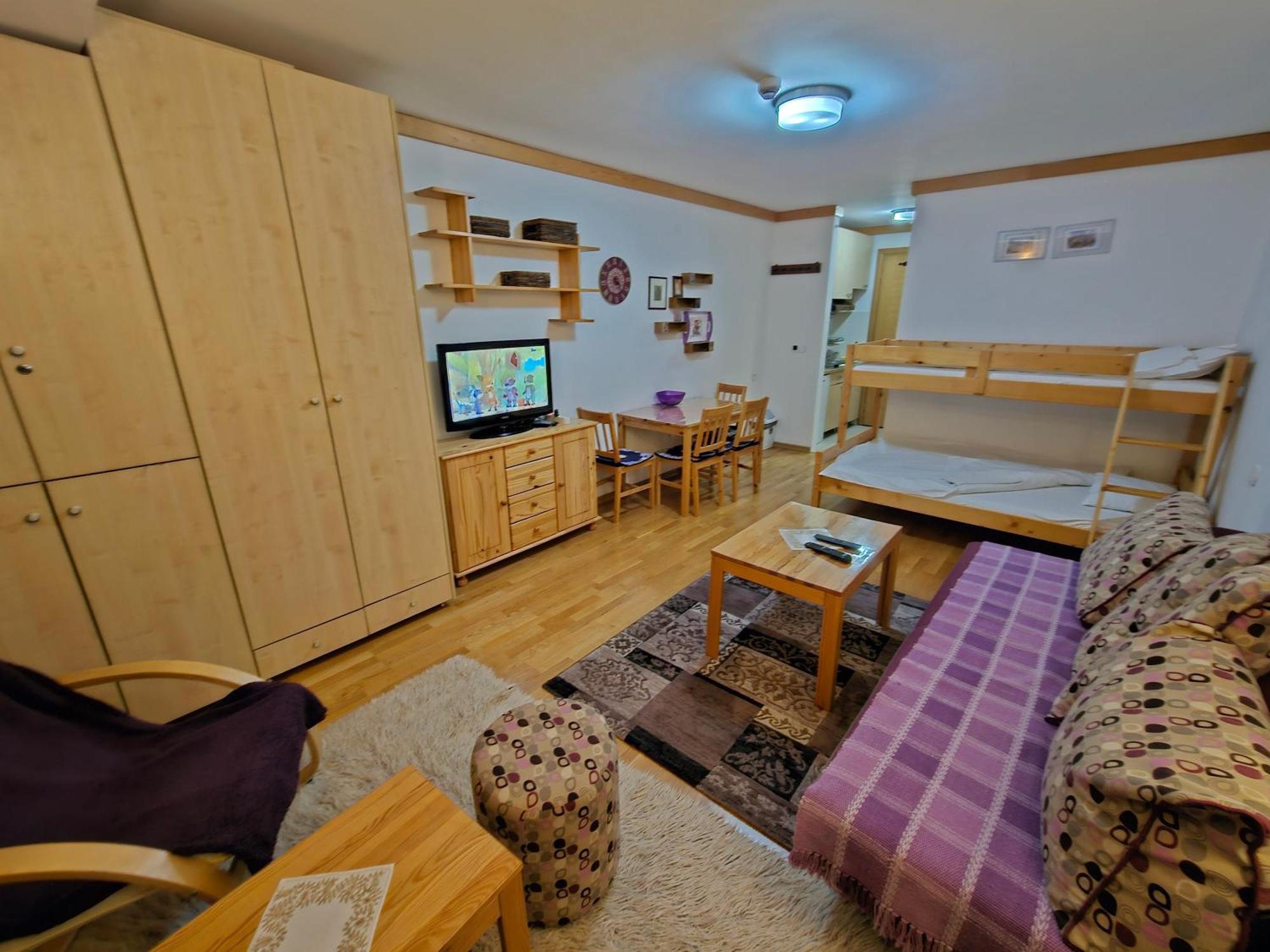 Apartments Rapid Яхорина Екстериор снимка